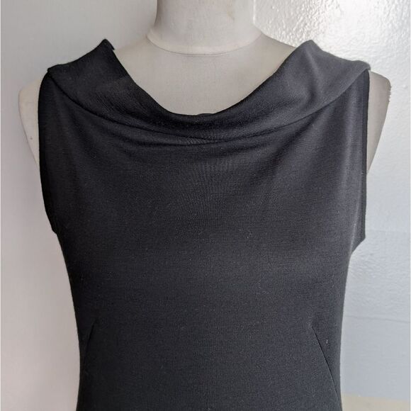 Quin Donnelly Black Cowl Neck Back  Vneck Sleeveless Dress. M - Picture 11 of 11